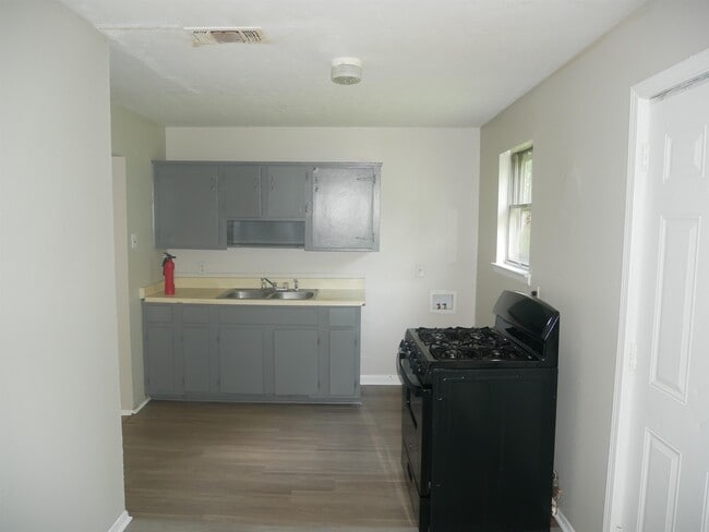 Building Photo - 5057 Gill Rd