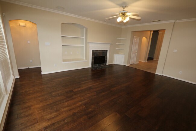 Building Photo - 6011 Hawkes Bay Ct