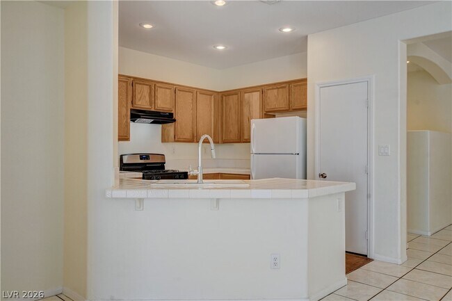 Building Photo - 9890 Ridgehaven Ave