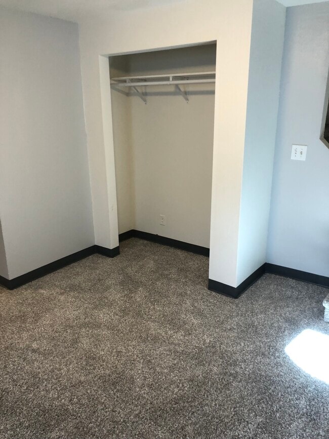 Building Photo - 3371 Sheridan Boulevard