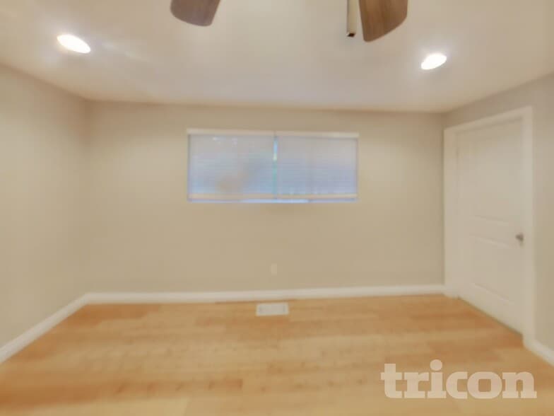 Building Photo - 7213 NW Rhododendron Pl