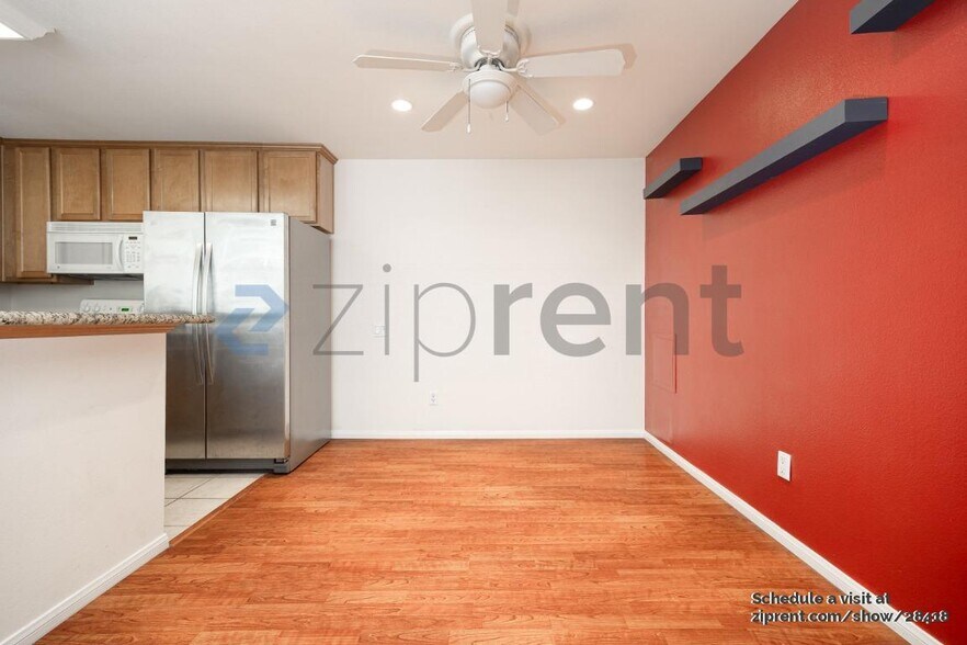 Building Photo - Unit 226