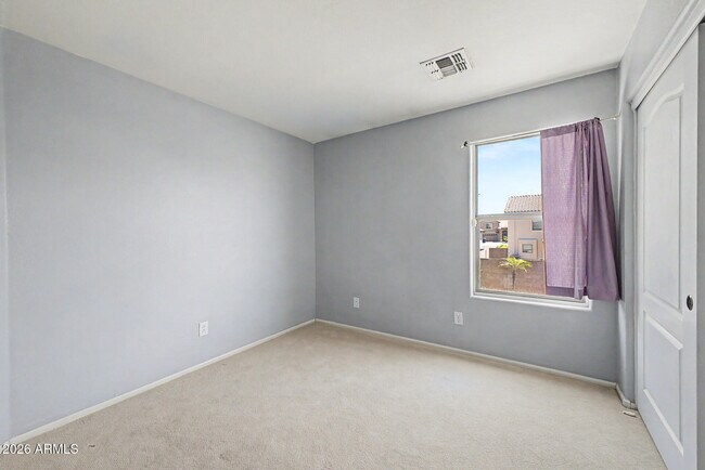 Building Photo - 4809 W Valencia Dr