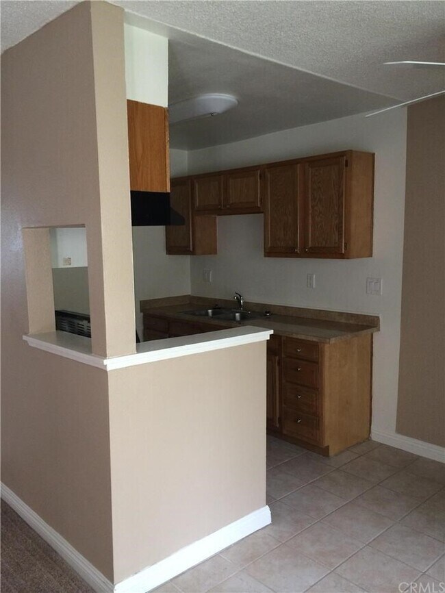 Building Photo - 2114 S Mallul Dr