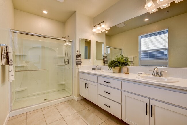 Building Photo - 3525 Sparrow Ct