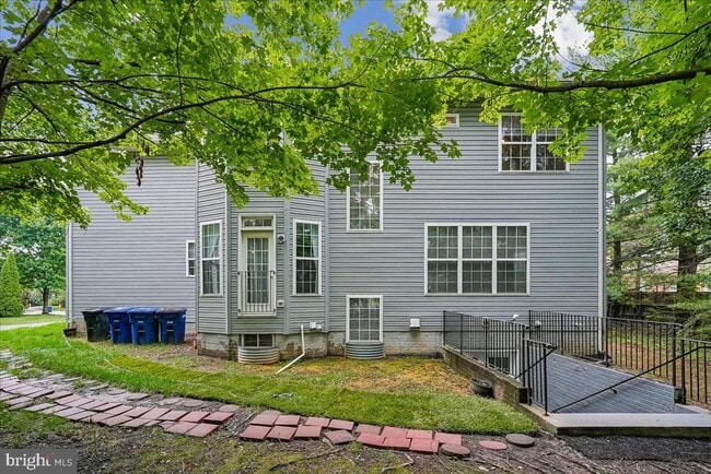 Building Photo - 905 Royal Elm Ct