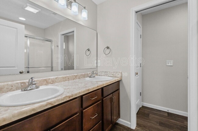 Building Photo - 4803 Dobson Dr