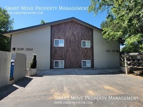 Building Photo - 2561 Targee-