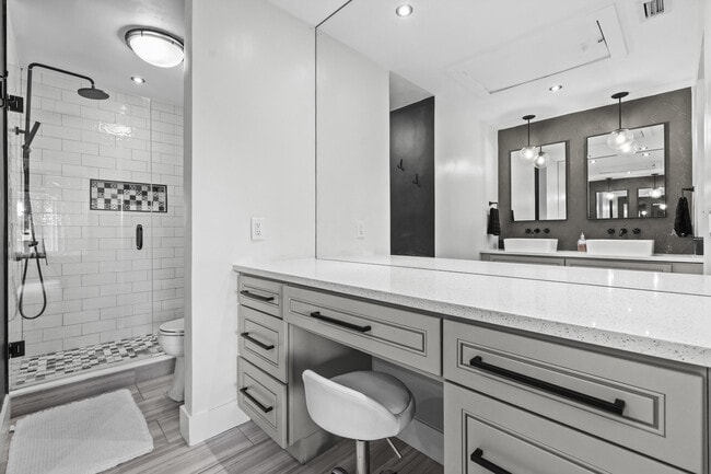 Building Photo - 13400 Bedford Mews Ct