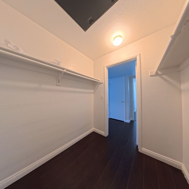 Building Photo - 3125 Casey Dr