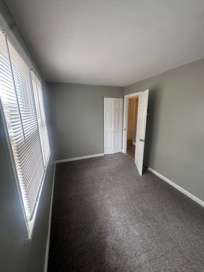 Building Photo - 3 Bedroom Semi Detached Home in Havre De G...