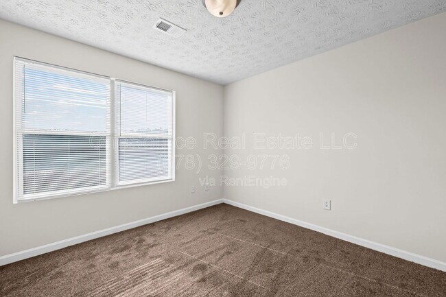 Building Photo - 5304 Fairington Club Dr