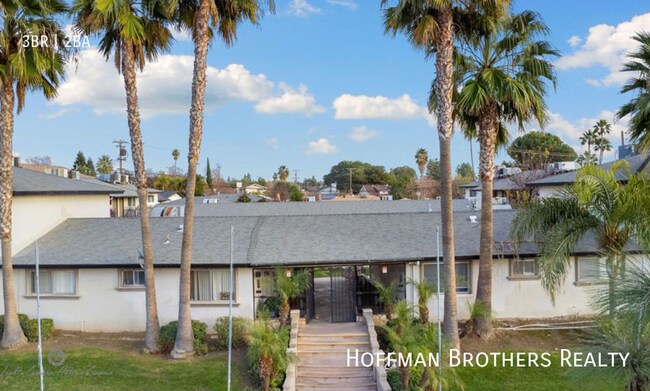 Building Photo - 4317 Columbus St