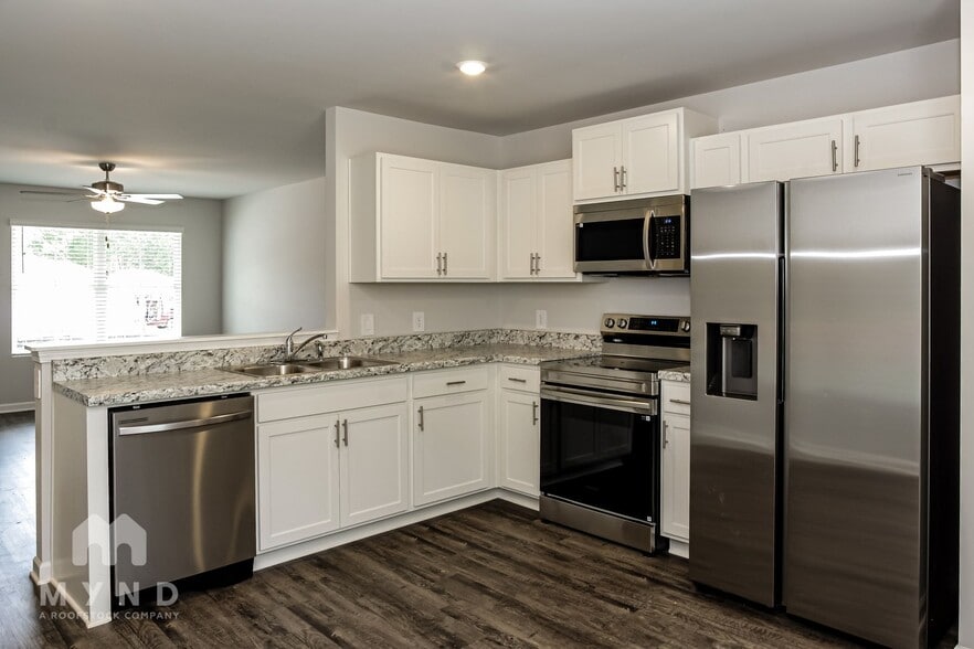 Building Photo - 175 Olde Hearth Rd