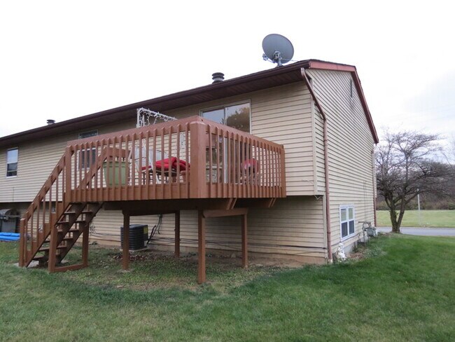 Building Photo - new rental in reynoldsburg schools