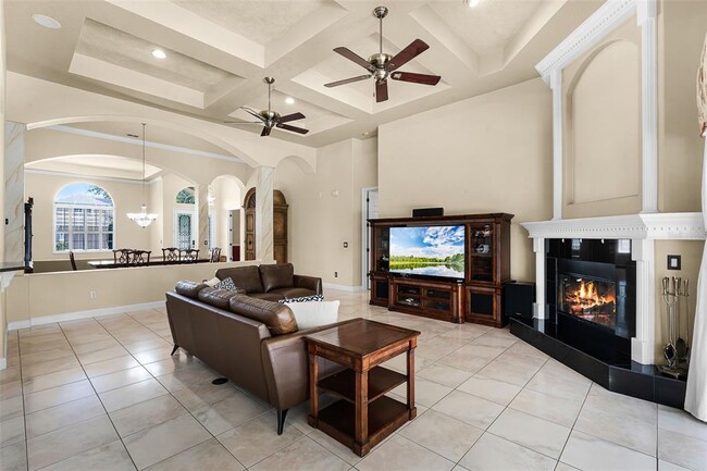 Building Photo - 4905 Legacy Oaks Dr