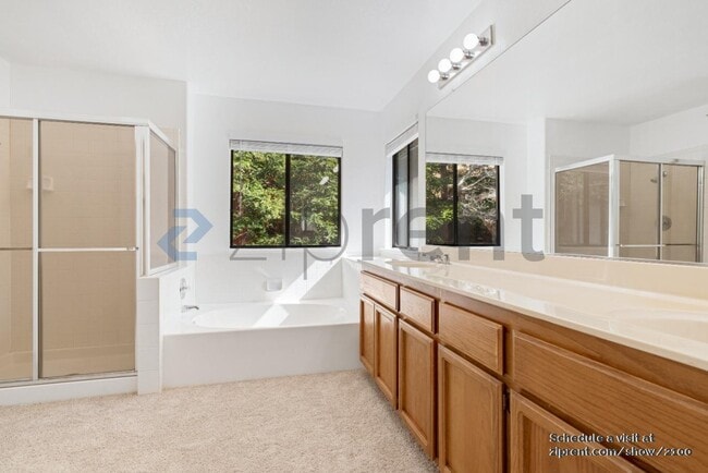 Building Photo - 5429 Cabrillo Sur