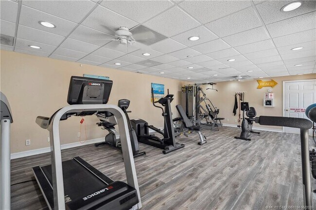 Building Photo - 10680 S Ocean Dr