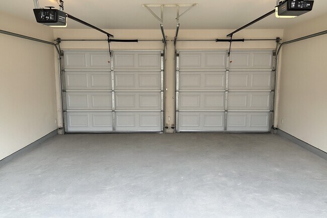 Building Photo - 14039 Fairwood Breeze