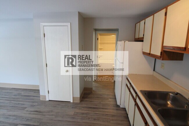 Building Photo - 21 Ellison Dr