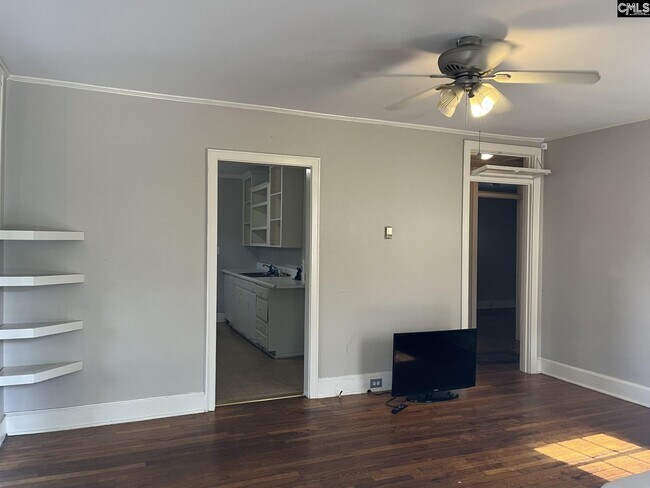 Building Photo - 710 S Bonham Rd