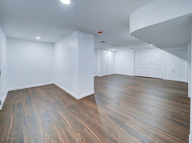 Building Photo - 217 Heywood Ave