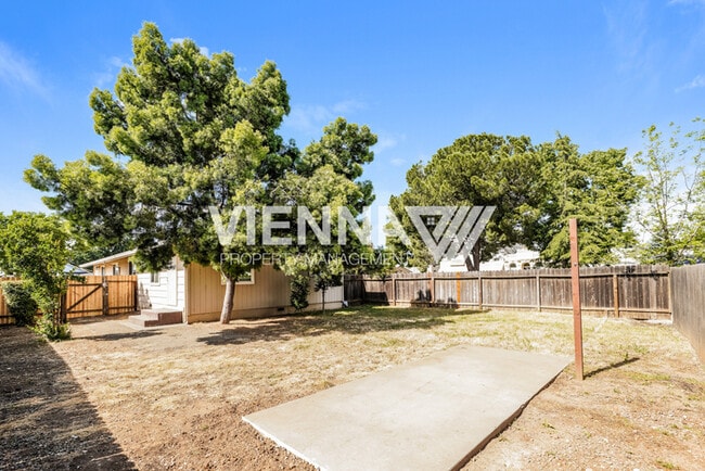 Building Photo - 500 4th St