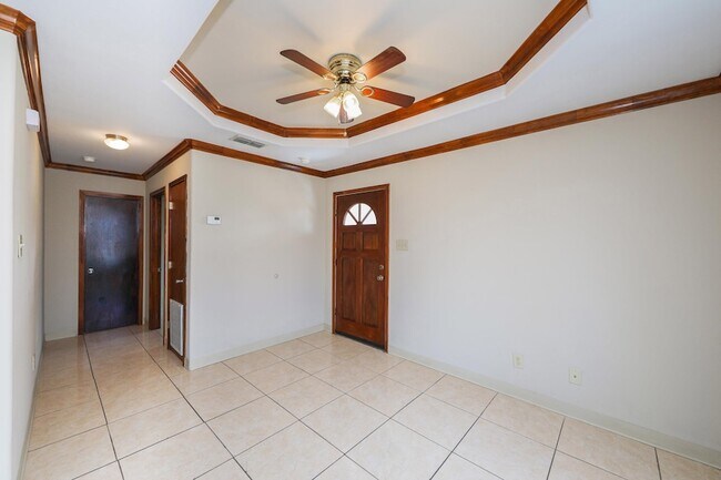 Building Photo - 2704 San Agustin Ave