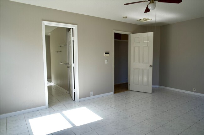 Building Photo - 10307 Sugarbridge Trail