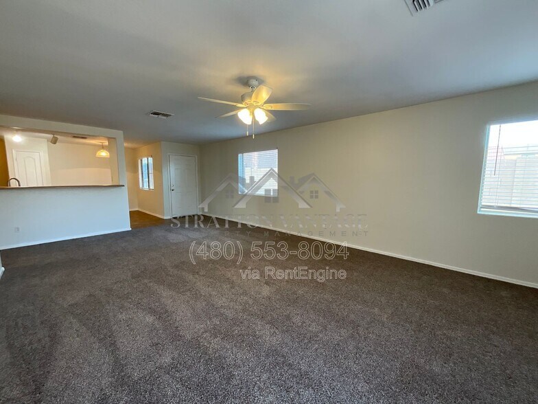 Building Photo - 25654 W Satellite Ln