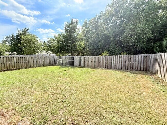 Building Photo - 5753 Danbury Blvd