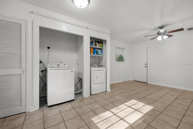 Building Photo - 4219 NW 30th Ter