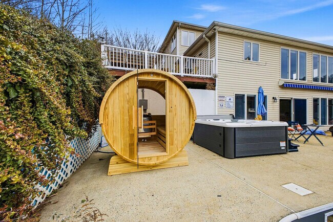 Building Photo - 12 Apple Tree Way