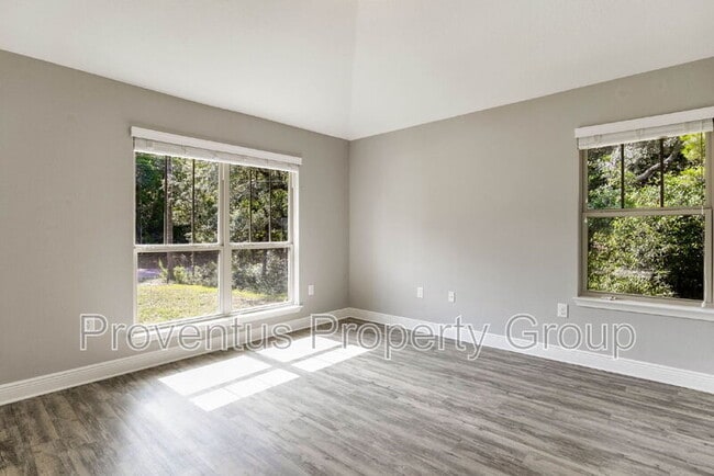 Building Photo - 3111 Hickory St