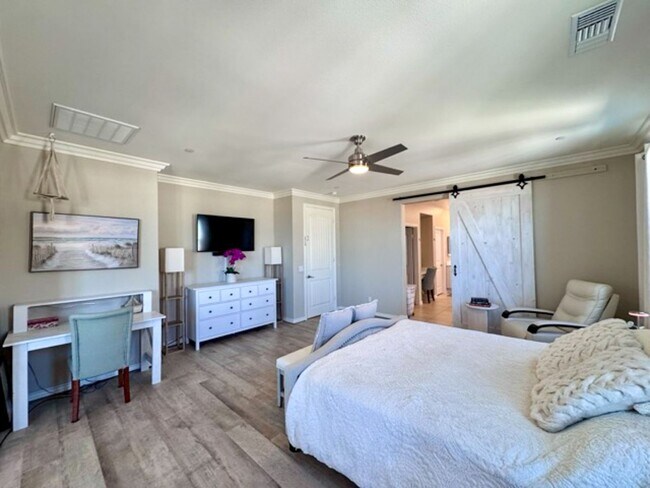 Building Photo - Stunning 5 Bedroom + Office Home with Priv...