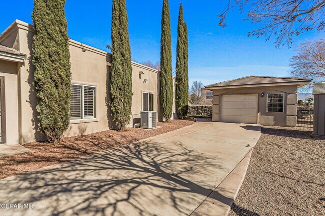 Building Photo - 312 Desert Garden Dr