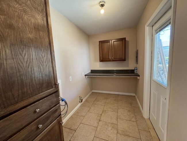 Building Photo - SOUTHERN GARDENS