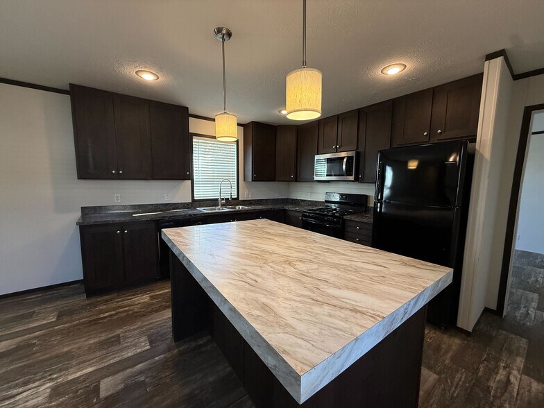 Building Photo - 71651 Juliet Ct