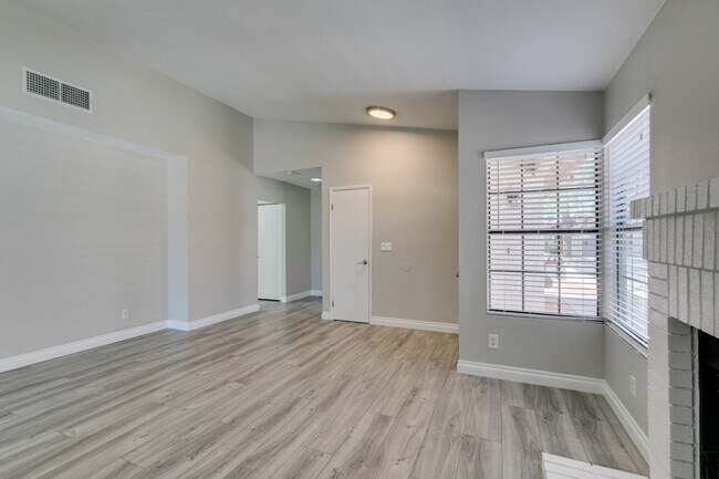 Building Photo - Beautiful Upgraded 3 Bedroom Home in Southwest Las Vegas!