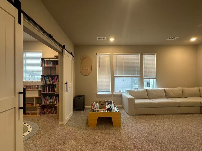 Building Photo - 8409 Soaring Sky Ln