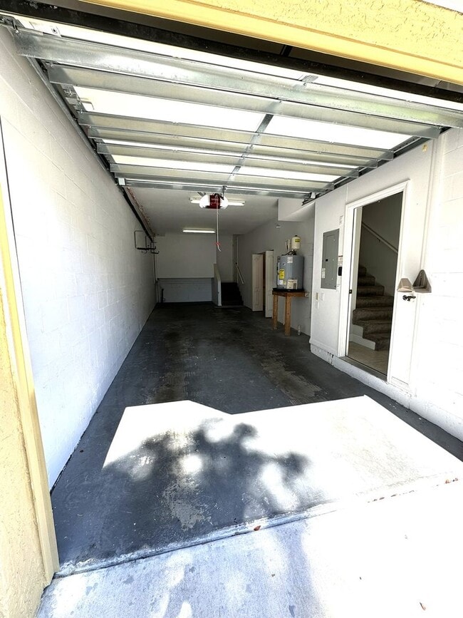 Building Photo - TIERRA VERDE - Updated Unfurn. Annual - 3 ...