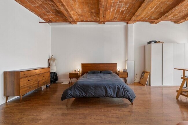 Building Photo - 717 Atlantic Ave