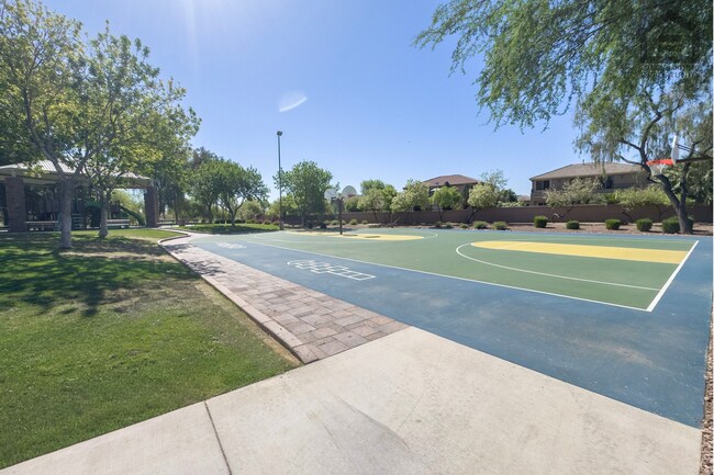 Building Photo - 40110 W Shaver Dr