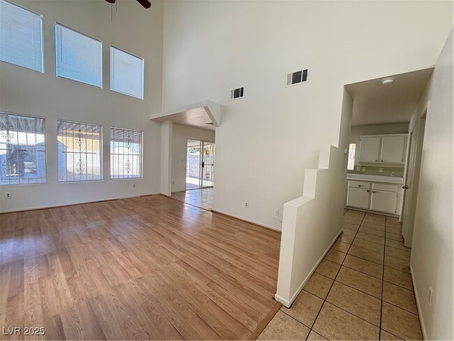 Building Photo - 4622 Little Wren Ln