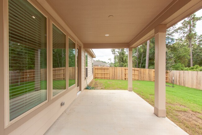 Building Photo - 2011 Parnevik Pl