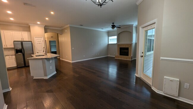Building Photo - Longleaf 3 bedroom 2 bath