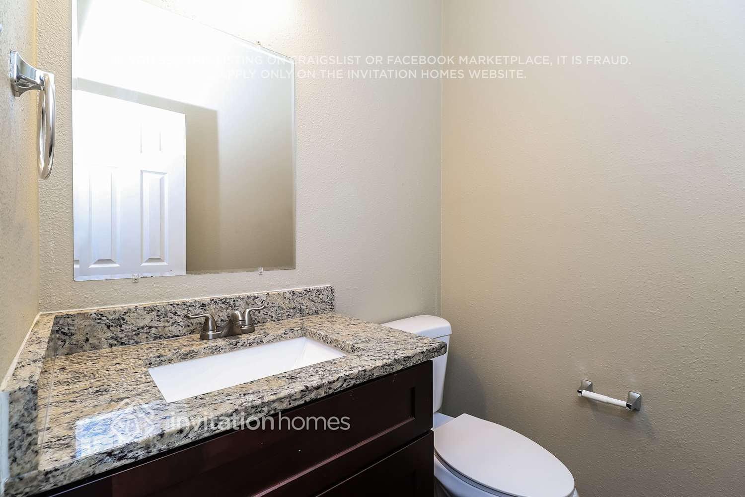 Building Photo - 1040 Sapphire Dr