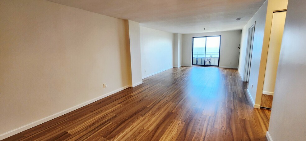 Building Photo - 382 Ocean Ave