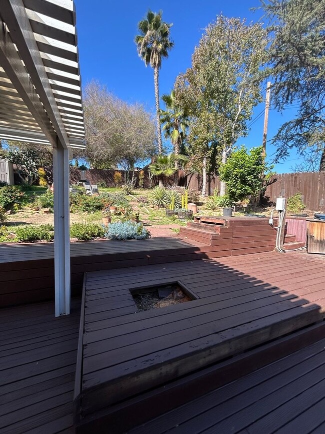 Building Photo - Charming 3 bedroom 1.5 bath home in La Mesa, with brand new Spa Jacuzzi! $3,295