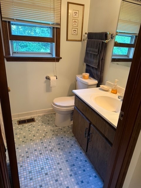 Building Photo - 56 Tree Brook Dr